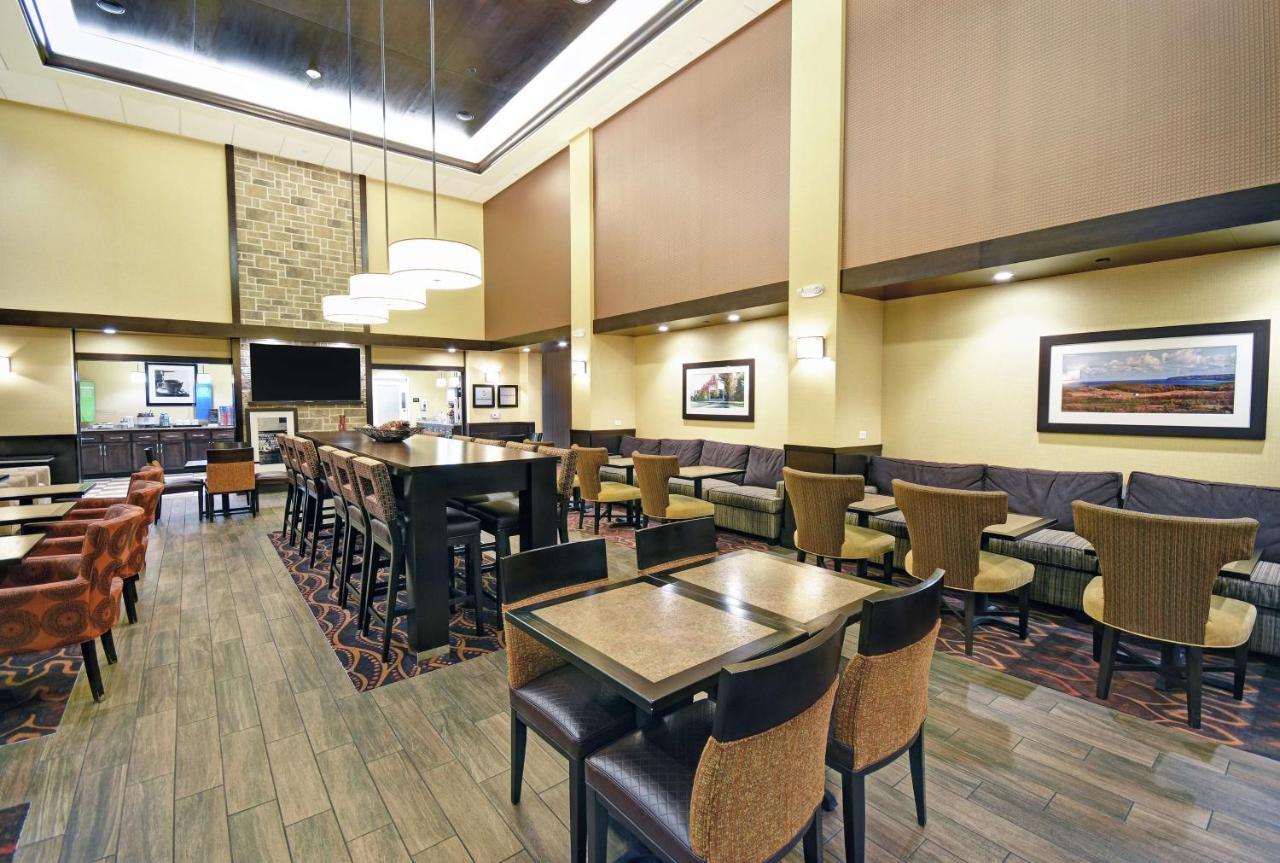 Hampton Inn & Suites Milwaukee/Franklin Franklin  Buitenkant foto